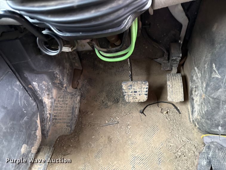 image for item EG8731 2011 International 7400  dump truck