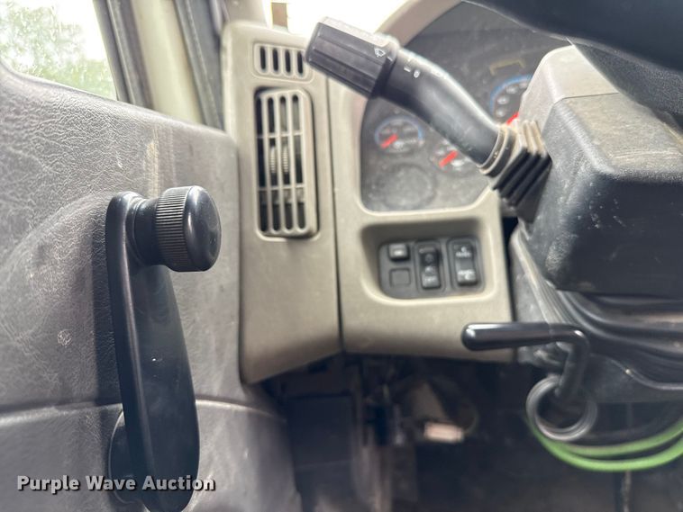 image for item EG8731 2011 International 7400  dump truck