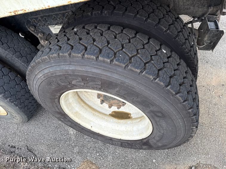 image for item EG8731 2011 International 7400  dump truck