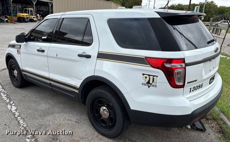image for item EG8732 2013 Ford Explorer Police SUV