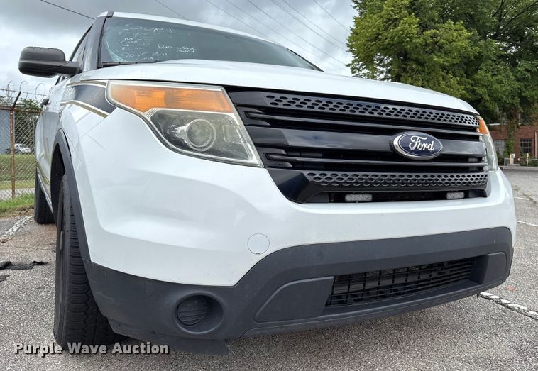 image for item EG8732 2013 Ford Explorer Police SUV