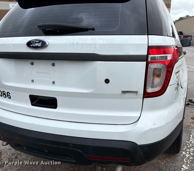 image for item EG8732 2013 Ford Explorer Police SUV