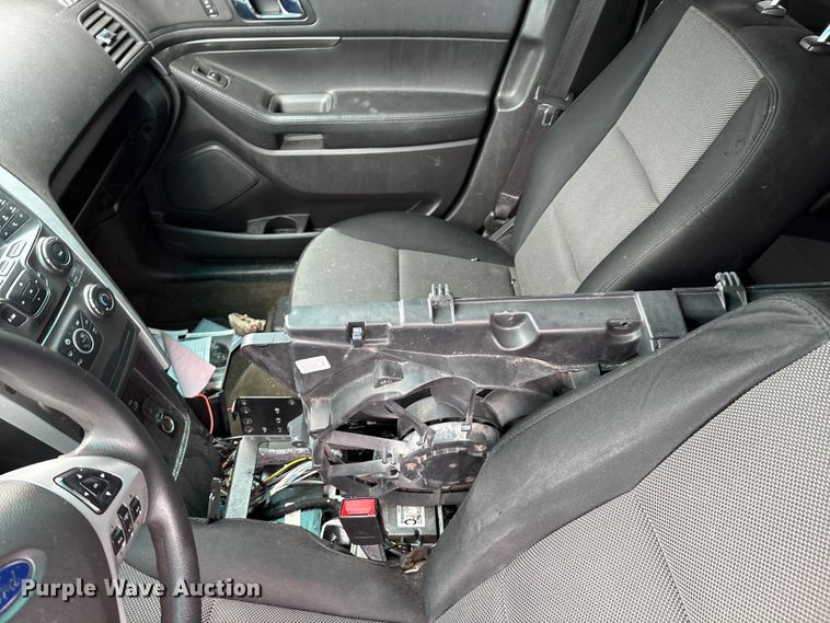 image for item EG8732 2013 Ford Explorer Police SUV