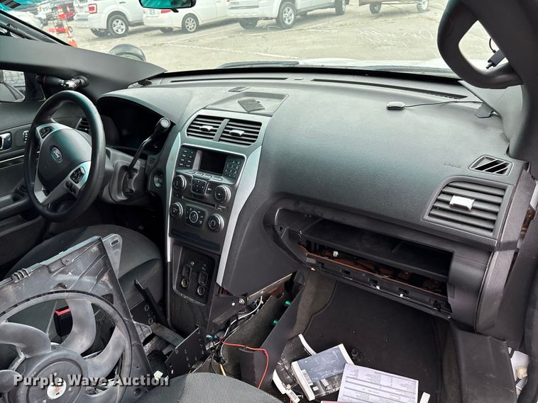 image for item EG8732 2013 Ford Explorer Police SUV