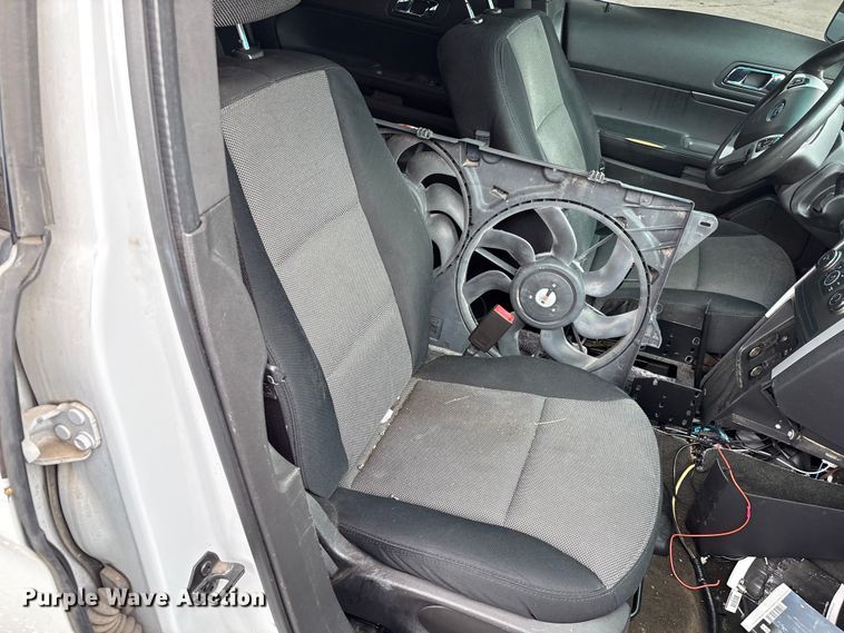 image for item EG8732 2013 Ford Explorer Police SUV