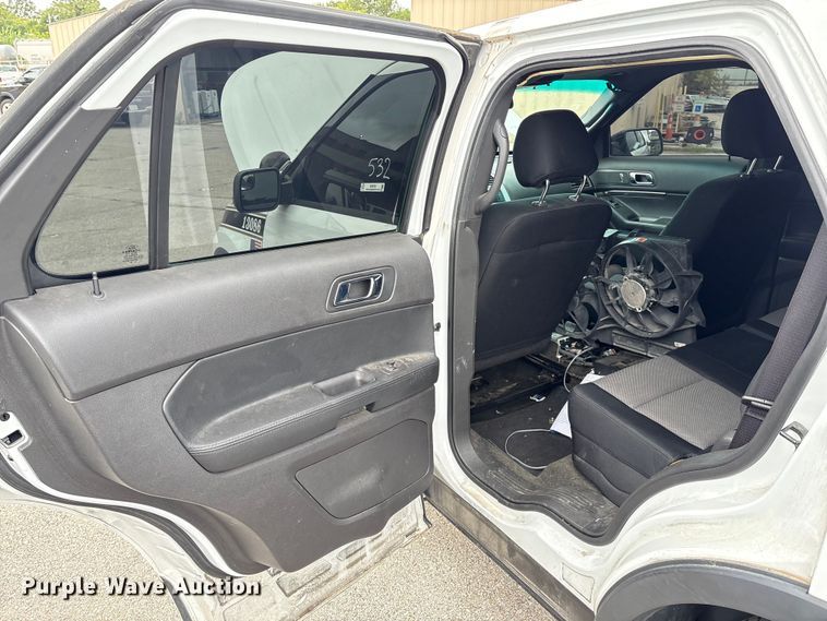 image for item EG8732 2013 Ford Explorer Police SUV