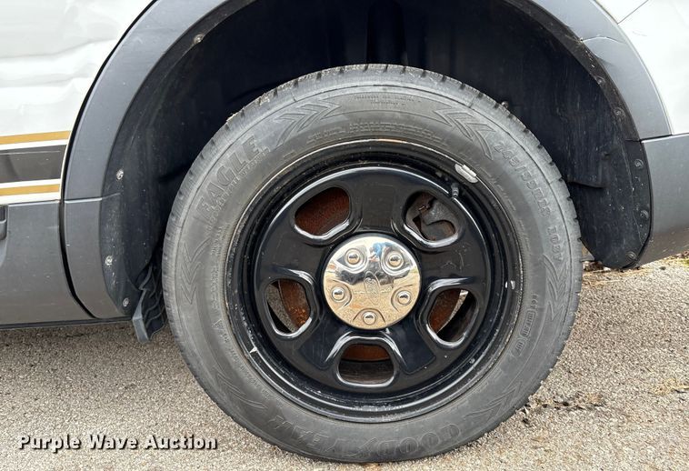 image for item EG8732 2013 Ford Explorer Police SUV