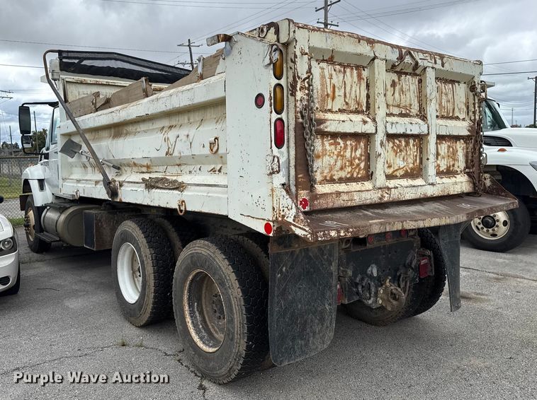 image for item EG8736 2012 International 7400 dump truck