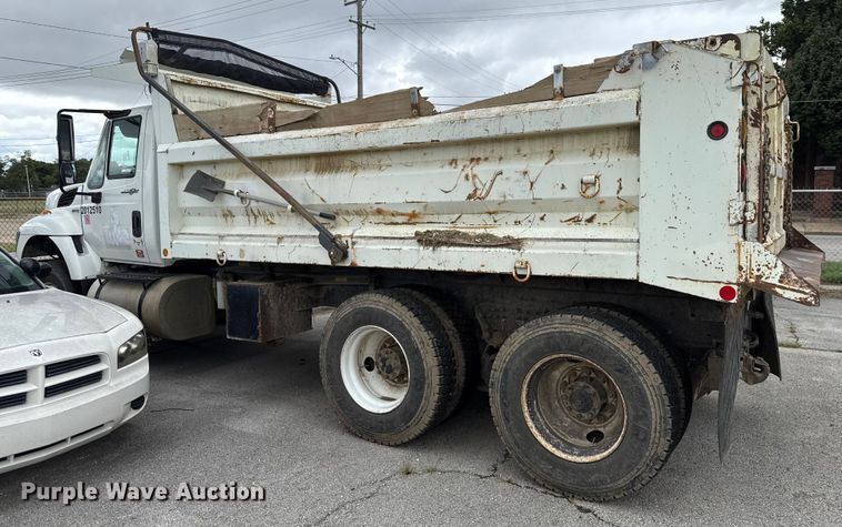 image for item EG8736 2012 International 7400 dump truck