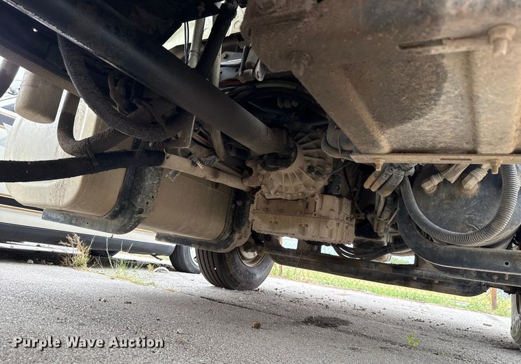 image for item EG8736 2012 International 7400 dump truck