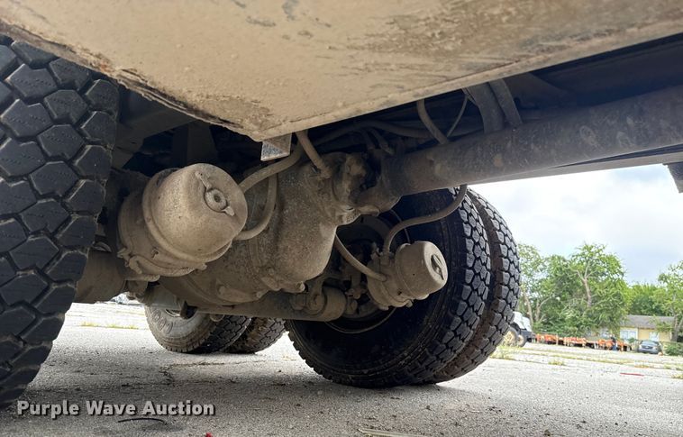 image for item EG8736 2012 International 7400 dump truck