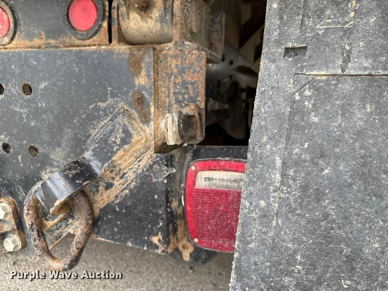 image for item EG8736 2012 International 7400 dump truck