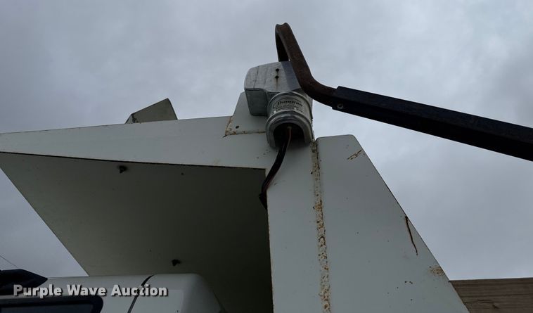 image for item EG8736 2012 International 7400 dump truck