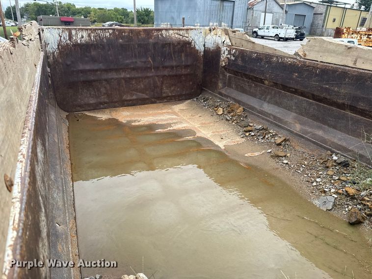 image for item EG8736 2012 International 7400 dump truck