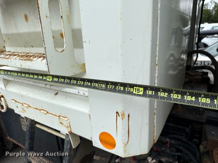 image for item EG8736 2012 International 7400 dump truck