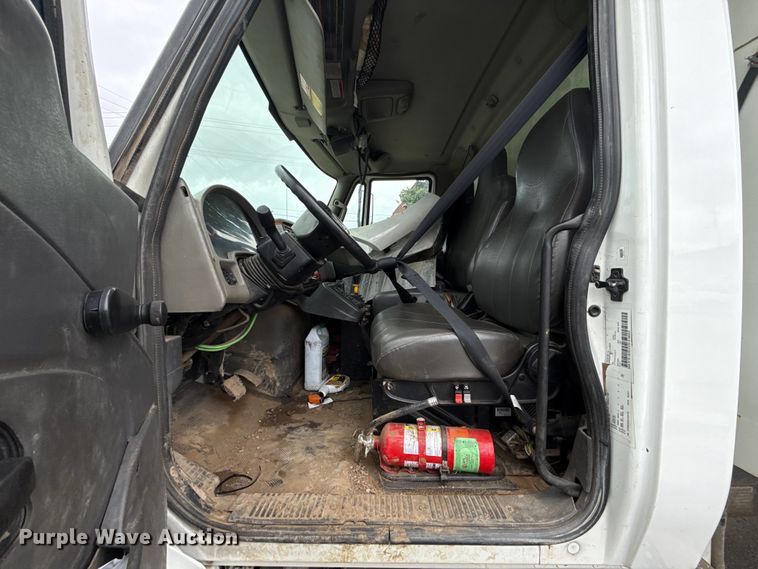 image for item EG8736 2012 International 7400 dump truck