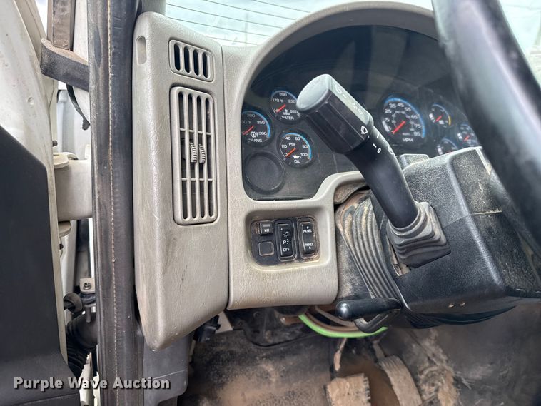 image for item EG8736 2012 International 7400 dump truck