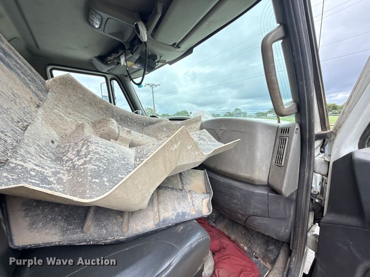 image for item EG8736 2012 International 7400 dump truck