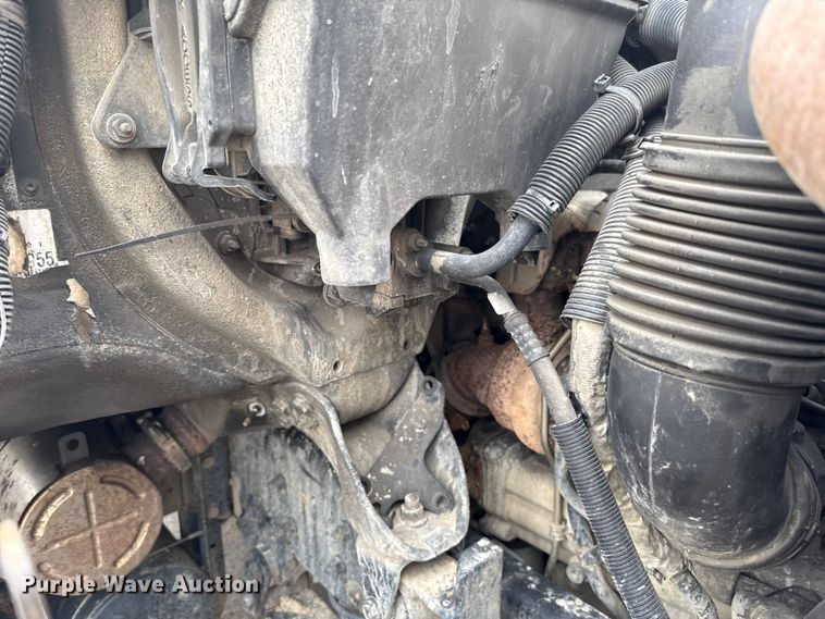 image for item EG8736 2012 International 7400 dump truck