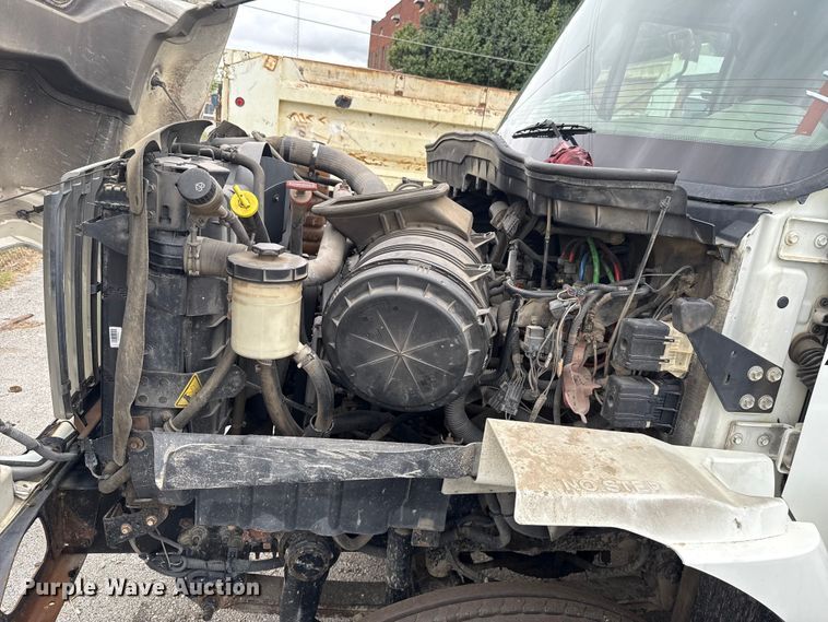 image for item EG8736 2012 International 7400 dump truck