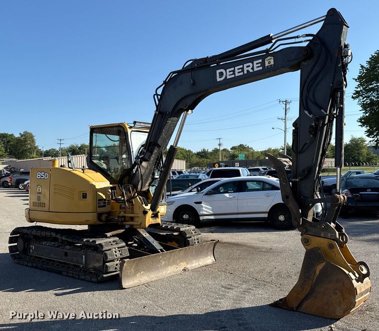 EXCAVADORA 2013 JOHN DEERE 85D