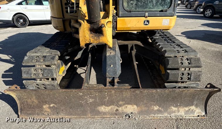 image for item EG8737 2013 John Deere 85D excavator