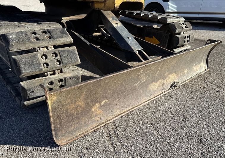 image for item EG8737 2013 John Deere 85D excavator