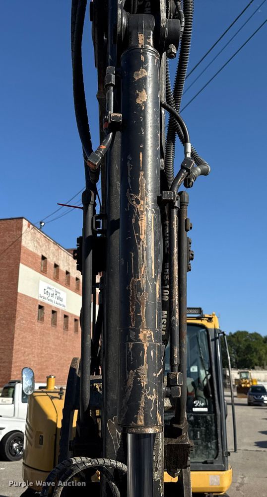 image for item EG8737 2013 John Deere 85D excavator