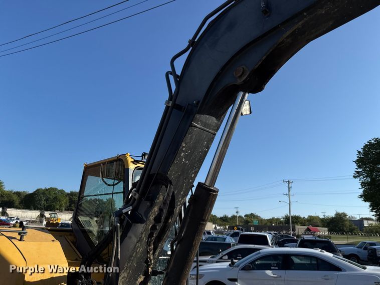 image for item EG8737 2013 John Deere 85D excavator