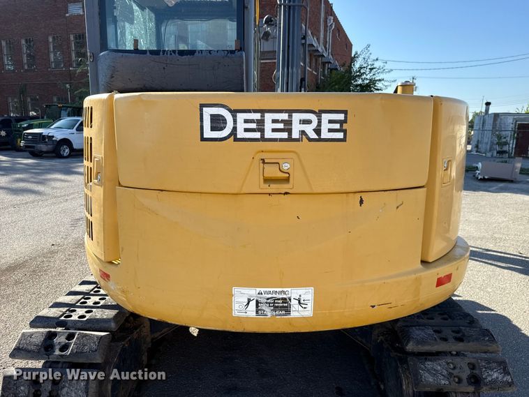 image for item EG8737 2013 John Deere 85D excavator