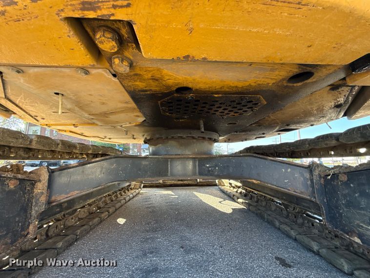 image for item EG8737 2013 John Deere 85D excavator