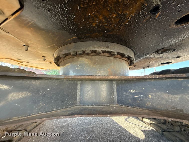 image for item EG8737 2013 John Deere 85D excavator