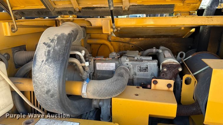 image for item EG8737 2013 John Deere 85D excavator