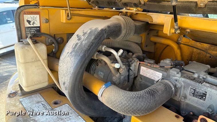 image for item EG8737 2013 John Deere 85D excavator