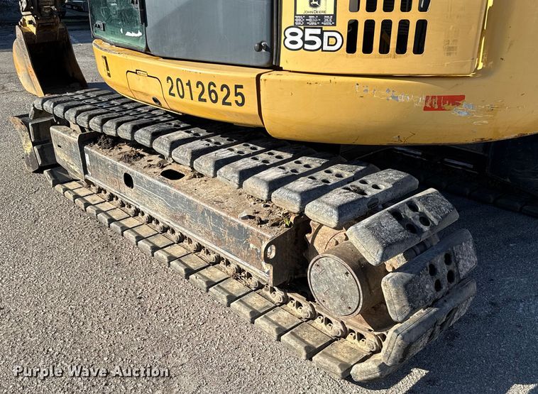 image for item EG8737 2013 John Deere 85D excavator