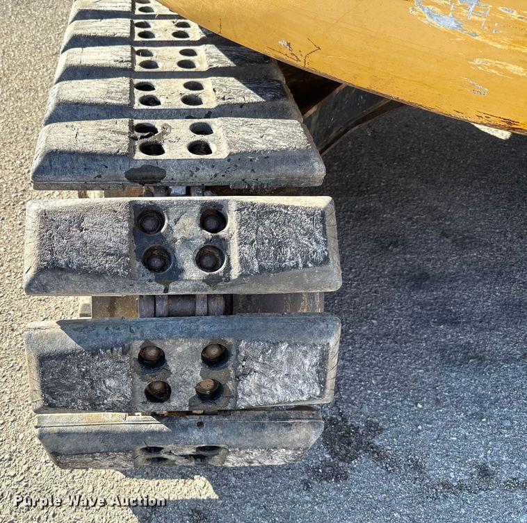 image for item EG8737 2013 John Deere 85D excavator