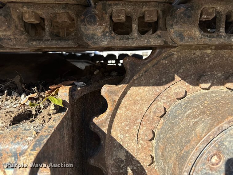 image for item EG8737 2013 John Deere 85D excavator