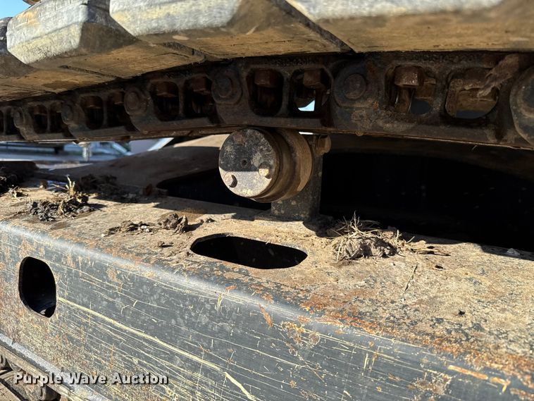 image for item EG8737 2013 John Deere 85D excavator