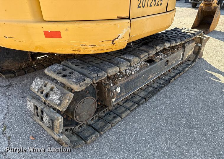 image for item EG8737 2013 John Deere 85D excavator