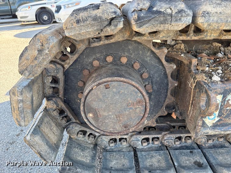 image for item EG8737 2013 John Deere 85D excavator