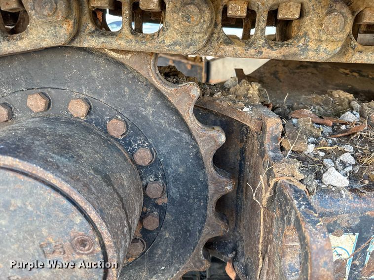 image for item EG8737 2013 John Deere 85D excavator