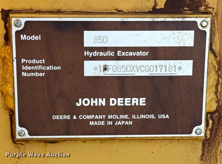 image for item EG8737 2013 John Deere 85D excavator