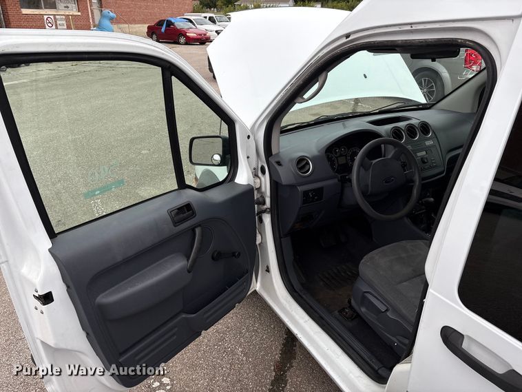 image for item EG8741 2010 Ford Transit Connect van