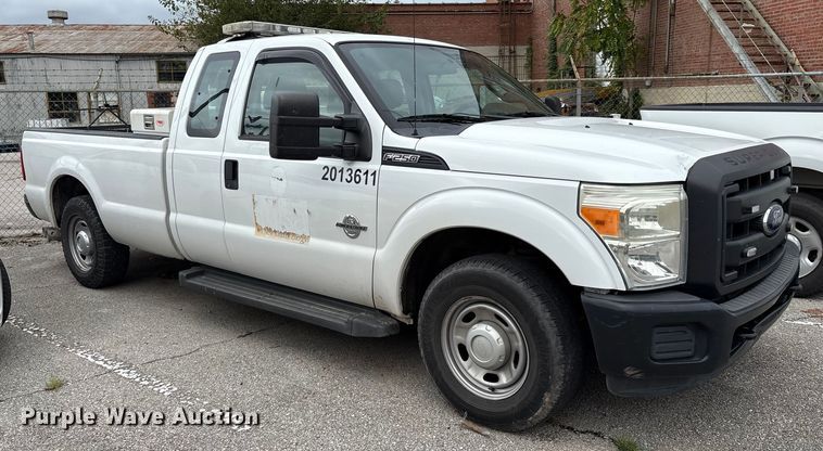 image for item EG8748 2013 Ford F250 Super Duty SuperCab pickup truck
