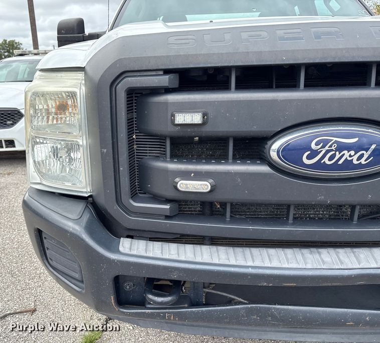 image for item EG8748 2013 Ford F250 Super Duty SuperCab pickup truck