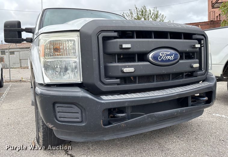 image for item EG8748 2013 Ford F250 Super Duty SuperCab pickup truck