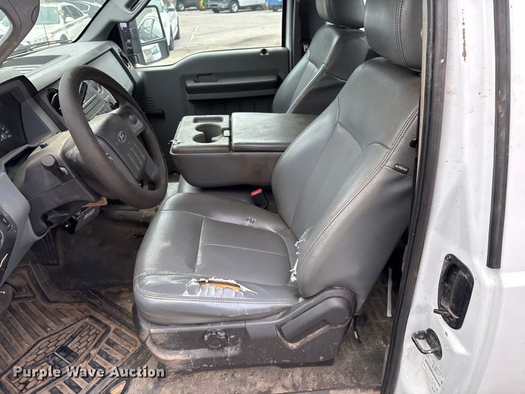 image for item EG8748 2013 Ford F250 Super Duty SuperCab pickup truck