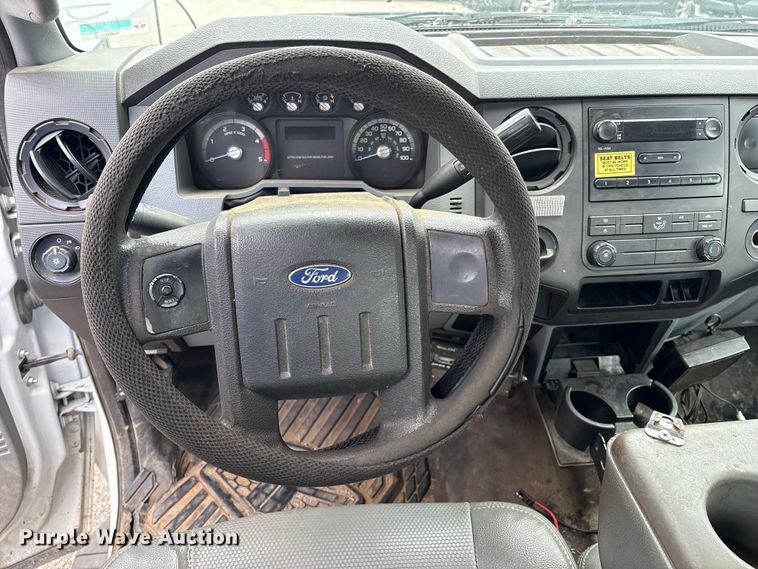image for item EG8748 2013 Ford F250 Super Duty SuperCab pickup truck