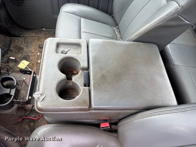 image for item EG8748 2013 Ford F250 Super Duty SuperCab pickup truck