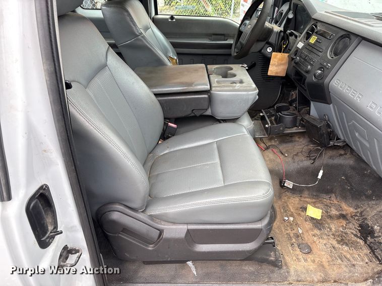 image for item EG8748 2013 Ford F250 Super Duty SuperCab pickup truck